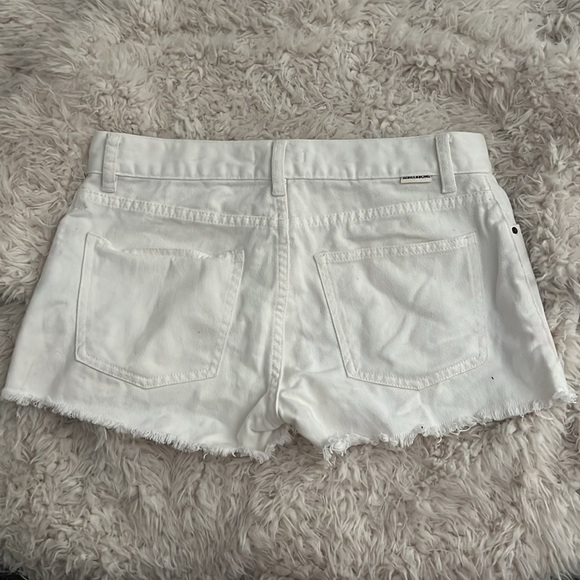 Billabong white denim shorts - Picture 2 of 3